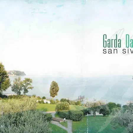 La Casa Sulla Riva Del Lago *