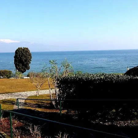 La Casa Sulla Riva Del Lago Apartment