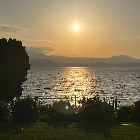 La Casa Sulla Riva Del Lago * Moniga del Garda